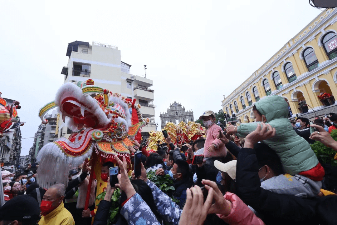澳門(mén)六石采今晚開(kāi)這么,橫店群演春節(jié)漲薪