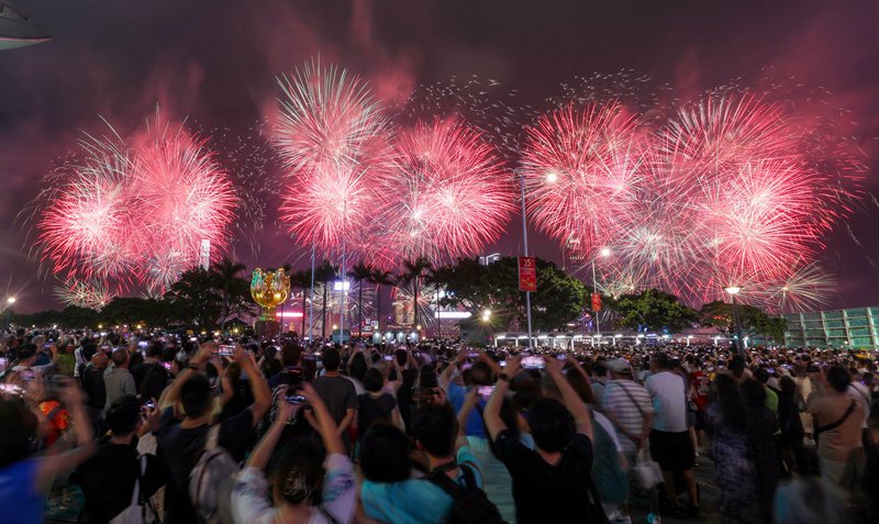 2025澳門精準(zhǔn)正版資料大全最新,直播：百度熱搜跨年煙花夜