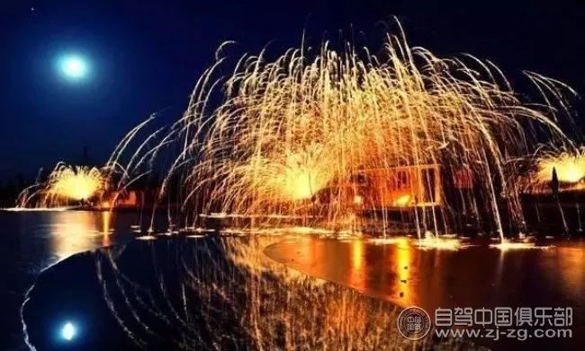 6合圖庫(kù)下載官方網(wǎng)站,林更新挑戰(zhàn)非遺打鐵花