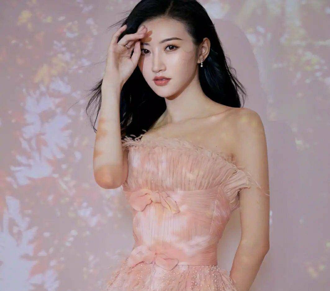 澳門(mén)今晚四不像正版圖片大全,倪虹潔自曝曾因身材姣好感到羞恥