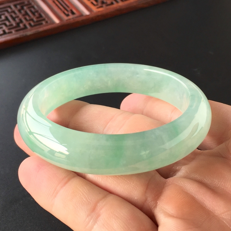 壬中王與管家婆免費資料,女子買銀手鐲檢測結(jié)果是鎳包銅