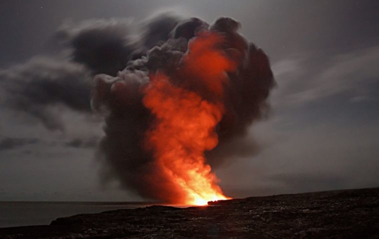 澳門(mén)四不像9440888nc,日本火山噴發(fā)灰柱高達(dá)3400米