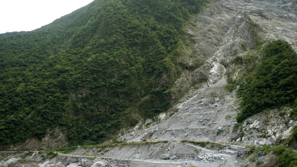 新澳天天開(kāi)獎(jiǎng)資料大全最新54期圖片視頻,宜賓筠連滑坡山體垂直高差達(dá)437米