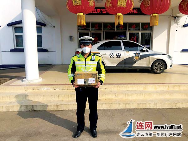 舊澳門今晚開獎結(jié)果 開獎,民警被查前車托在門口排隊送錢
