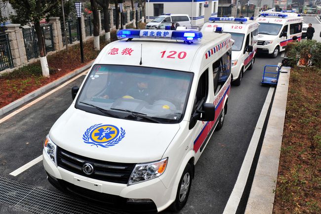99圖庫彩圖免費資料大全下載四十期,救護車司機失誤將癱瘓老人摔在地上實地數(shù)據(jù)執(zhí)行分析_靜態(tài)版84.16.30