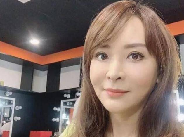 香港內(nèi)部六寶典資料大,流浪小狗受傷 女生媽媽給錢看病數(shù)據(jù)分析引導(dǎo)決策_(dá)移動(dòng)版80.50.63