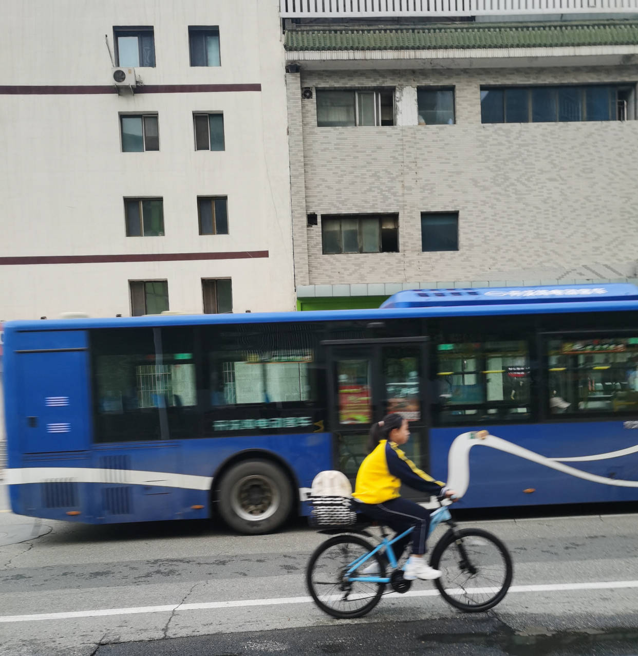 澳門49碼資料,2025澳門三肖,一名長(zhǎng)途客車司機(jī)的第25個(gè)春運(yùn)狀況評(píng)估解析說明_活版55.26.79